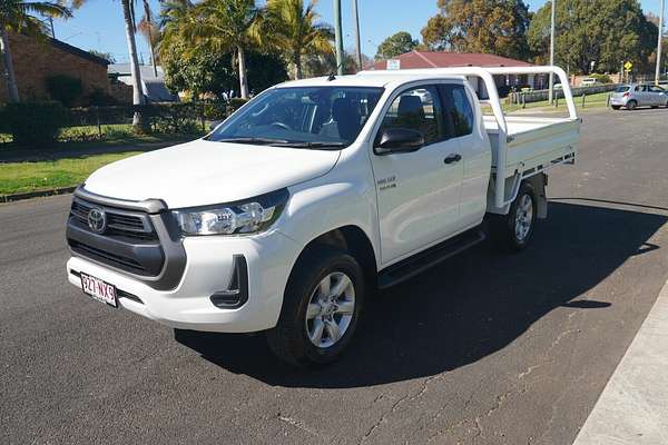 2020 Toyota Hilux SR (4x4) GUN126R Facelift 4X4