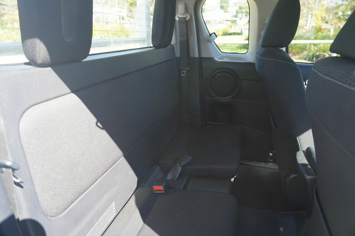2020 Toyota Hilux SR (4x4) GUN126R Facelift 4X4