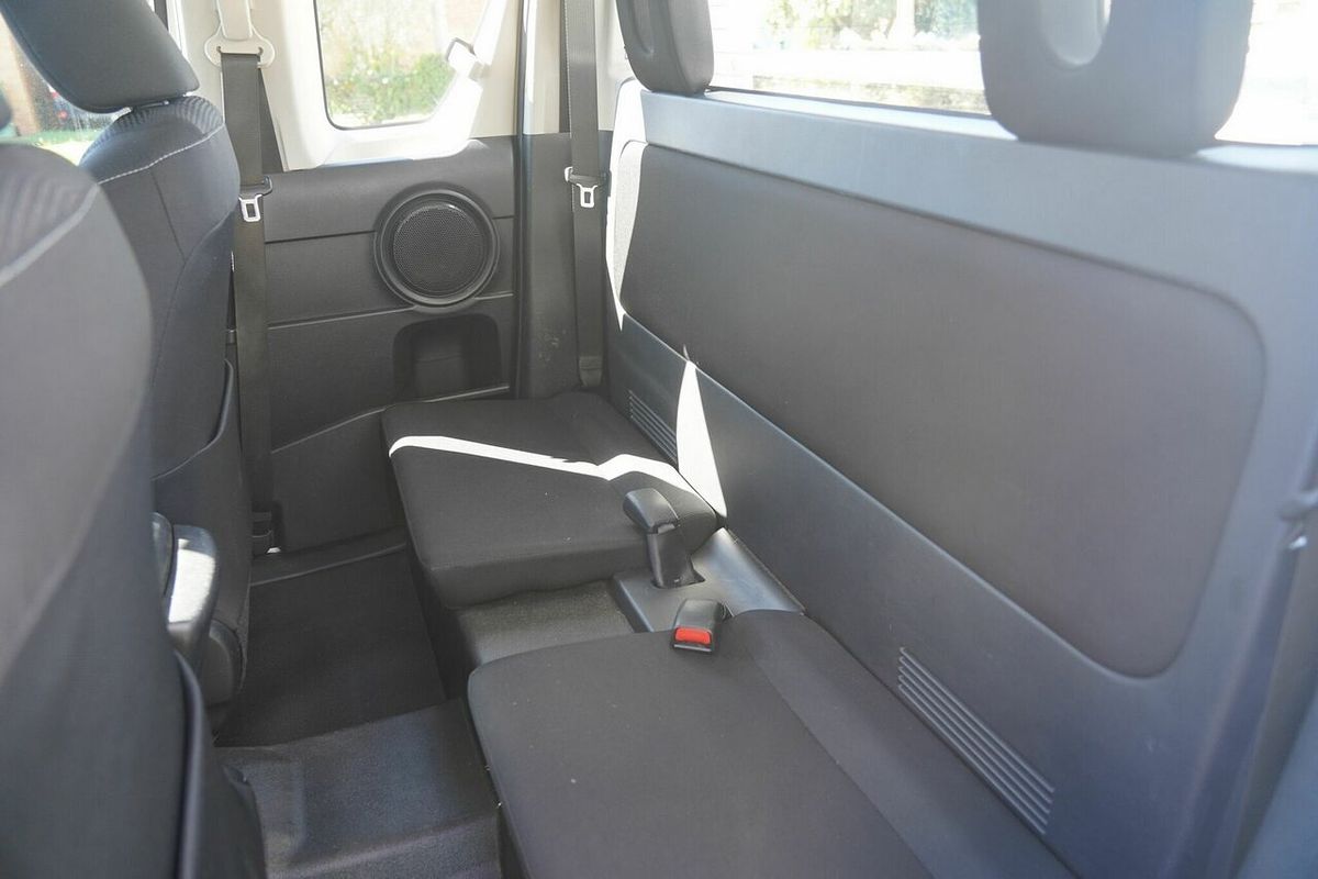 2020 Toyota Hilux SR (4x4) GUN126R Facelift 4X4
