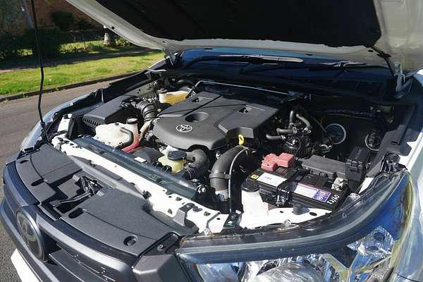 2020 Toyota Hilux SR (4x4) GUN126R Facelift 4X4