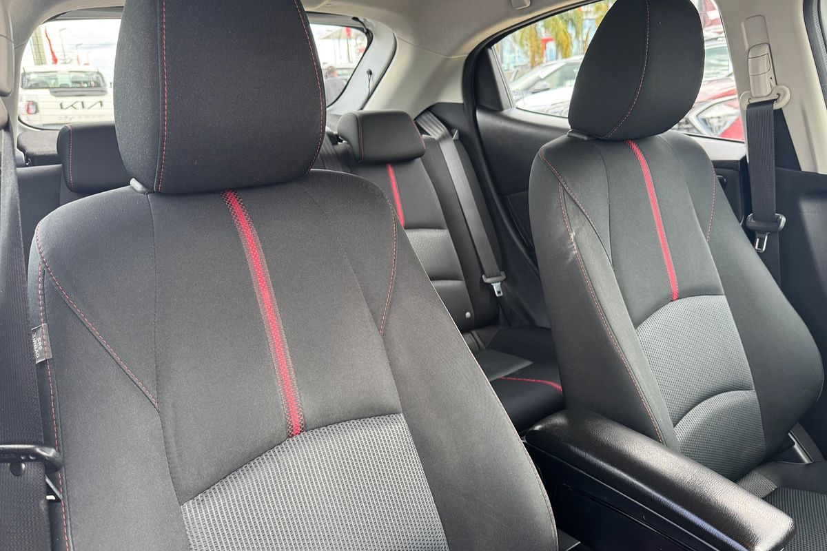2015 Mazda 2 Genki DJ Series