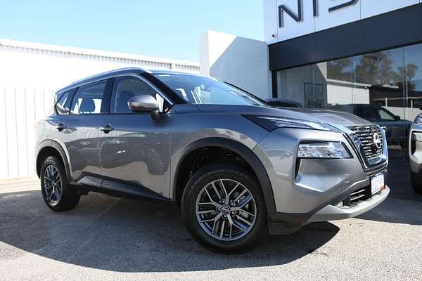2024 Nissan X-TRAIL ST T33