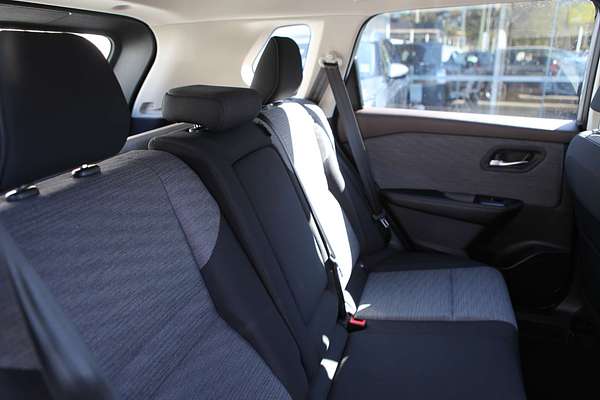 2024 Nissan X-TRAIL ST T33