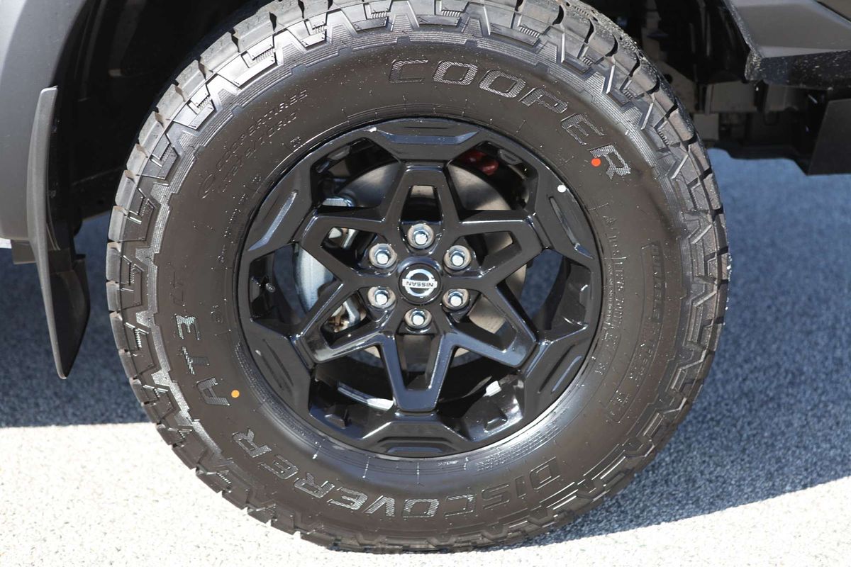 2025 Nissan Navara SL Warrior D23
