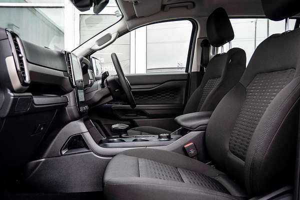 2024 Ford Everest Ambiente 2.0L