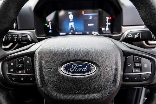 2024 Ford Everest Ambiente 2.0L