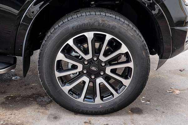 2025 Ford Ranger Platinum 4X4 3.0L