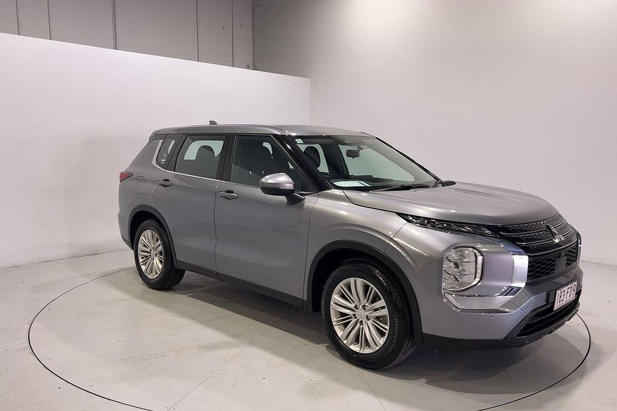 2022 Mitsubishi Outlander ES ZM
