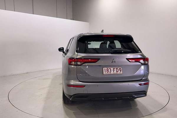 2022 Mitsubishi Outlander ES ZM
