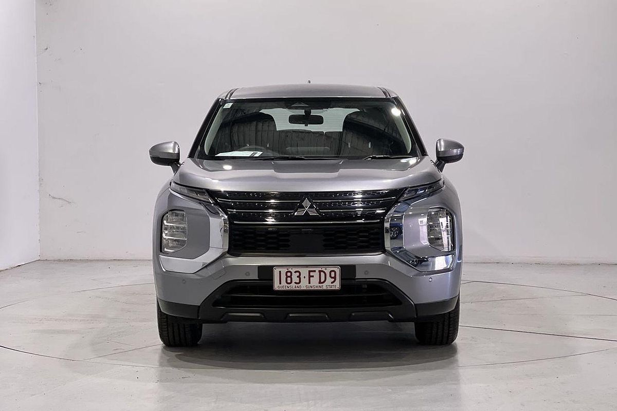 2022 Mitsubishi Outlander ES ZM
