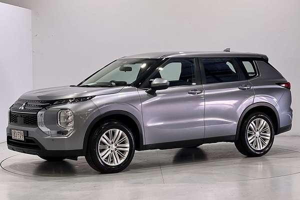 2022 Mitsubishi Outlander ES ZM