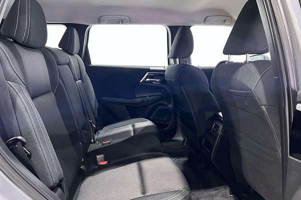 2022 Mitsubishi Outlander ES ZM