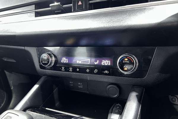 2022 Mitsubishi Outlander ES ZM