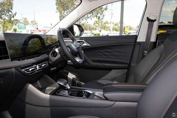 2024 MG HS Essence AS33 2WD