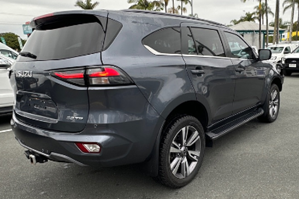 2023 Isuzu MU-X LS-T