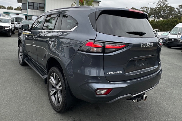 2023 Isuzu MU-X LS-T