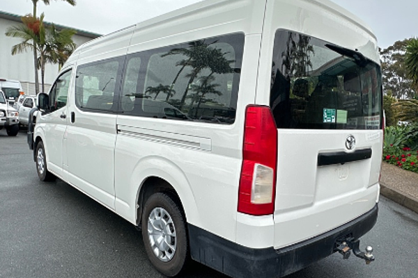 2021 Toyota Hiace Commuter GDH322R