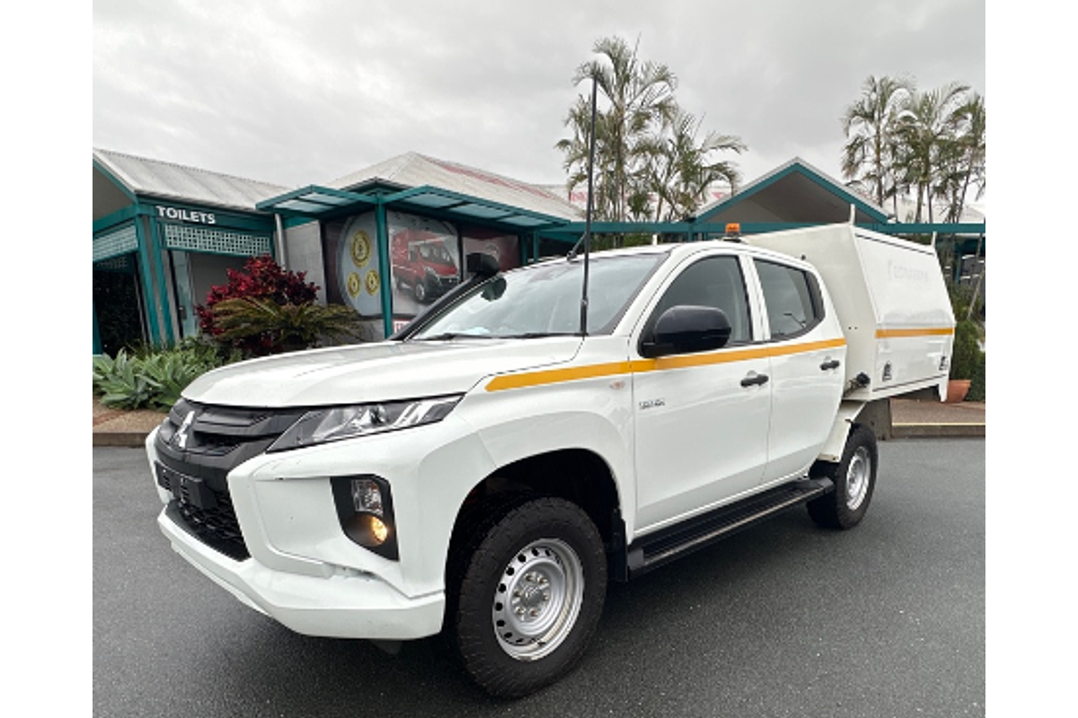 2022 Mitsubishi Triton GLX MR 4X4
