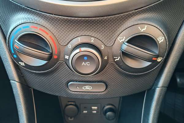 2015 Hyundai Accent Active RB3