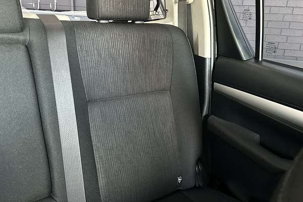 2017 Toyota Hilux SR5 GUN126R 4X4