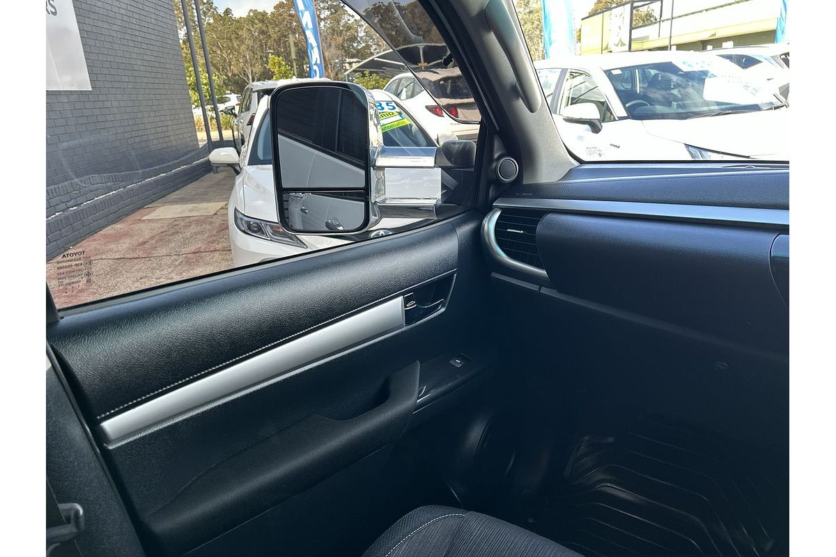 2017 Toyota Hilux SR5 GUN126R 4X4