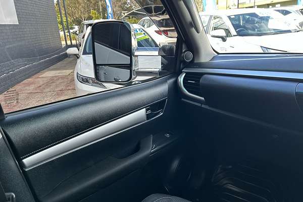 2017 Toyota Hilux SR5 GUN126R 4X4