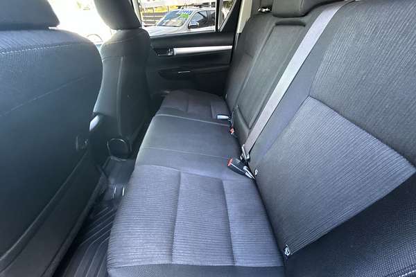 2017 Toyota Hilux SR5 GUN126R 4X4