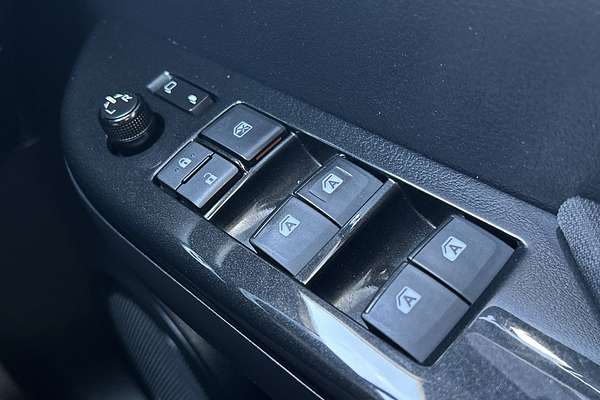 2017 Toyota Hilux SR5 GUN126R 4X4