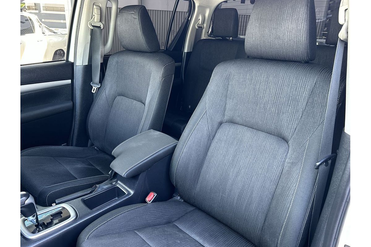 2017 Toyota Hilux SR5 GUN126R 4X4