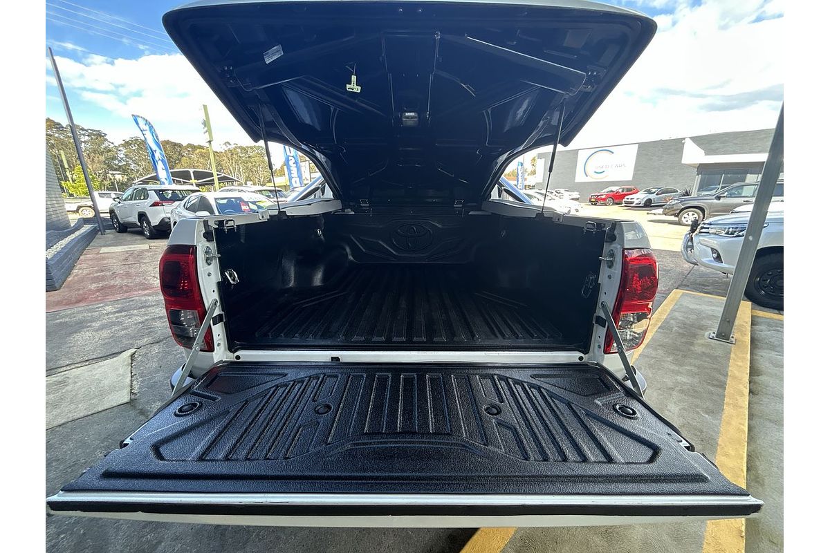 2017 Toyota Hilux SR5 GUN126R 4X4