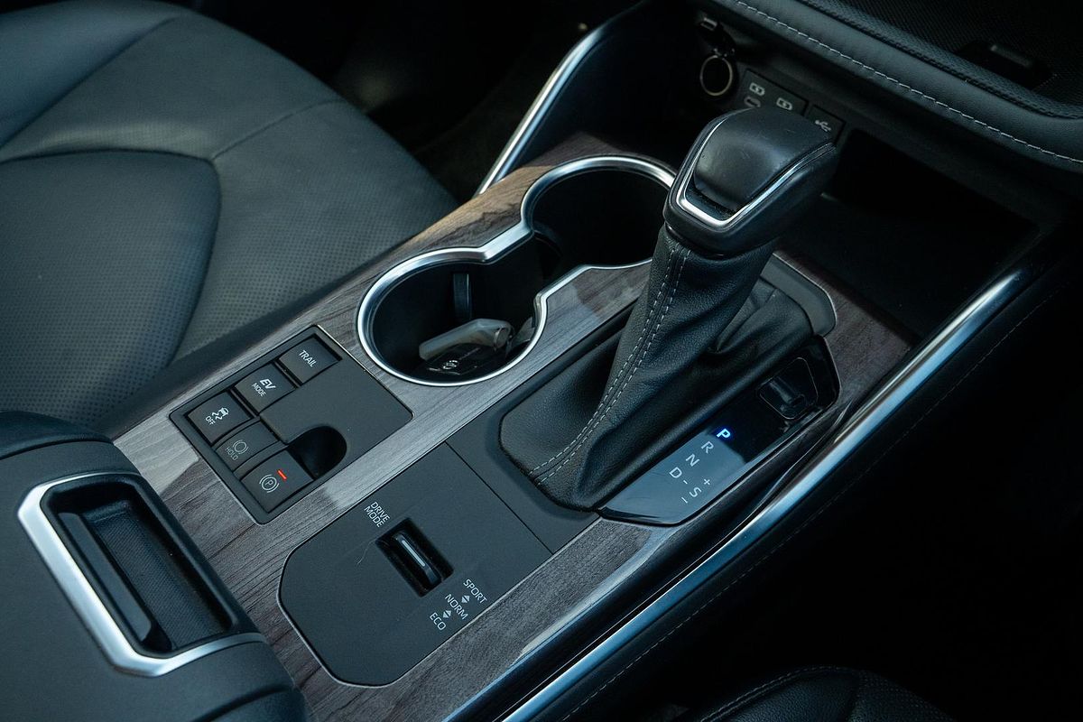 2024 Toyota Kluger Grande AXUH78R