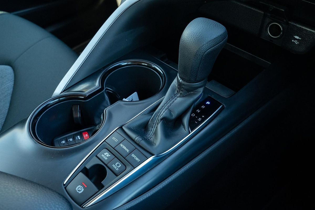 2020 Toyota Camry Ascent AXVH71R