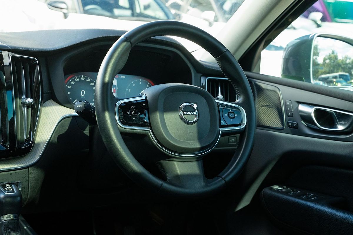 2020 Volvo XC60 T5 Inscription