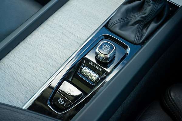 2020 Volvo XC60 T5 Inscription