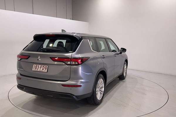 2022 Mitsubishi Outlander ES ZM