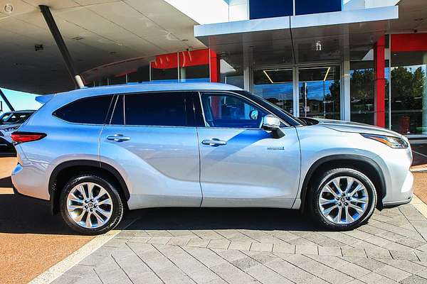 2022 Toyota Kluger Grande AXUH78R
