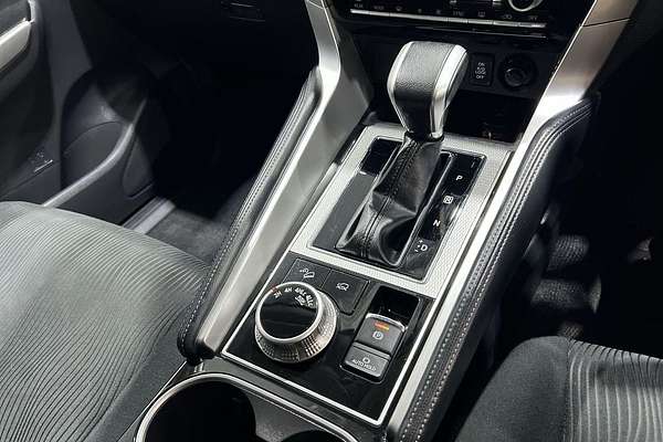 2023 Mitsubishi Pajero Sport GLS QF