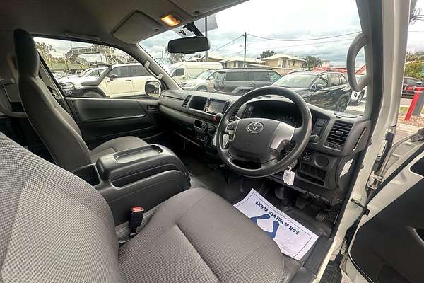 2018 Toyota Hiace Commuter KDH223R ELWB