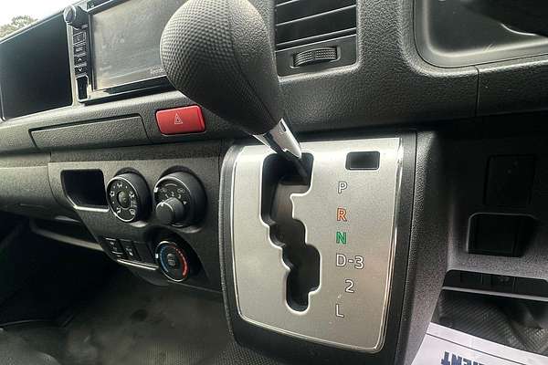 2018 Toyota Hiace Commuter KDH223R ELWB