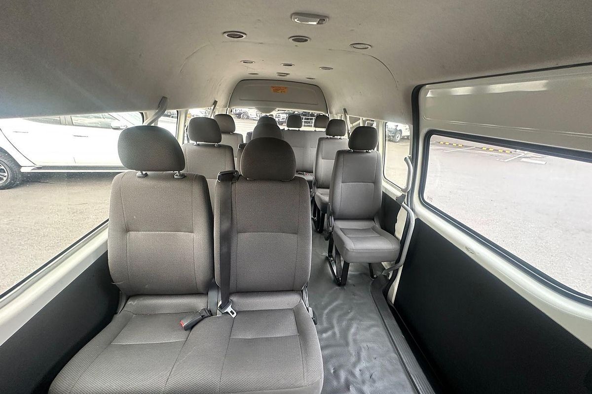 2018 Toyota Hiace Commuter KDH223R ELWB