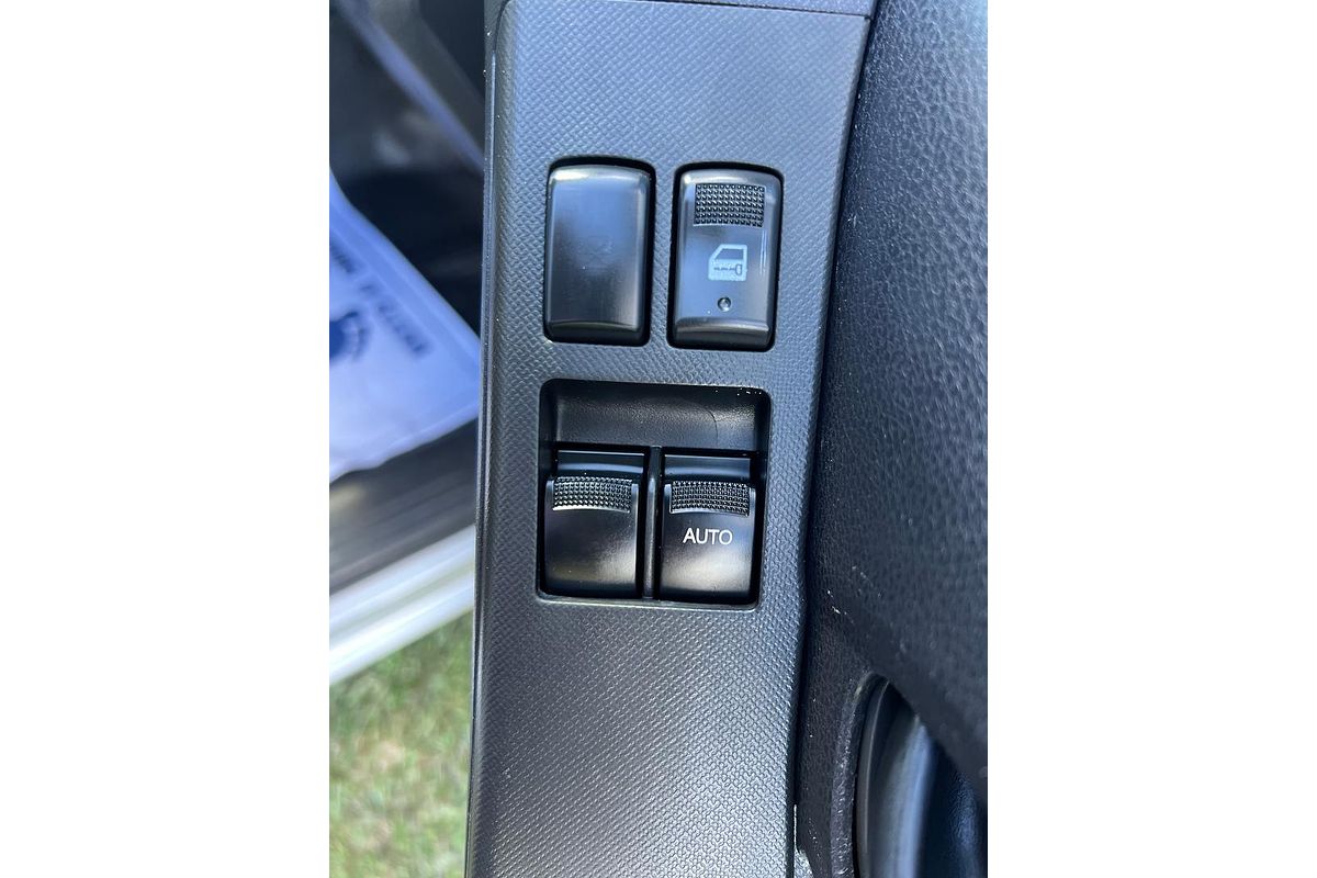 2012 Isuzu D-MAX SX Rear Wheel Drive
