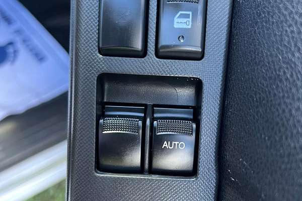 2012 Isuzu D-MAX SX Rear Wheel Drive