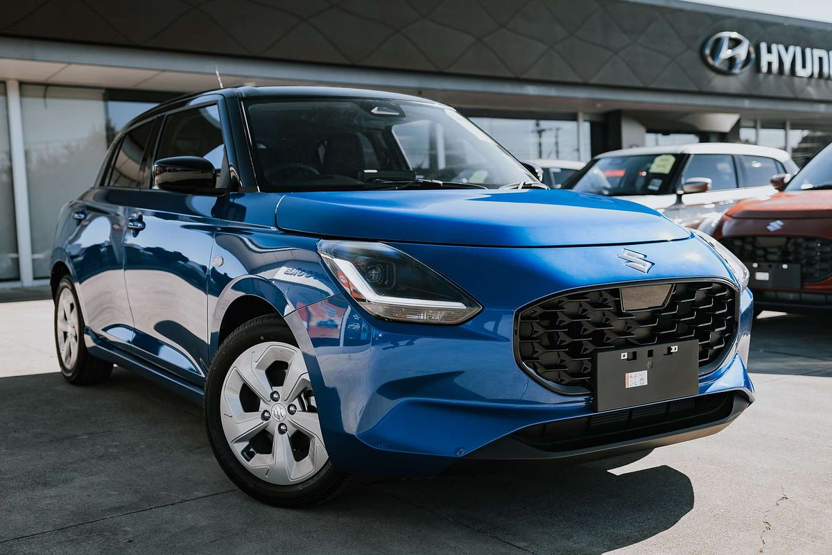 2025 Suzuki Swift Hybrid Plus UZ