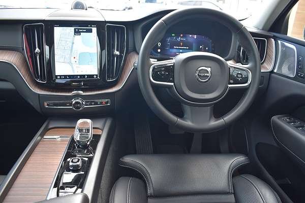 2022 Volvo XC60 Ultimate B6 Dark