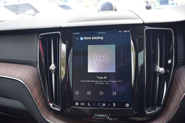 2022 Volvo XC60 Ultimate B6 Dark