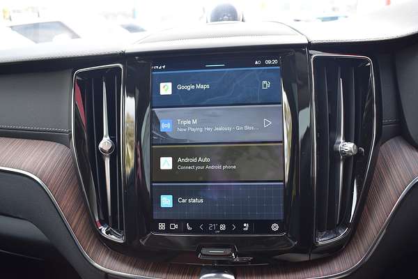 2022 Volvo XC60 Ultimate B6 Dark