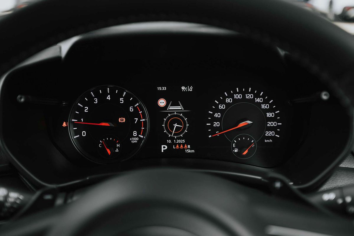 2025 Suzuki Swift Hybrid GLX UZ