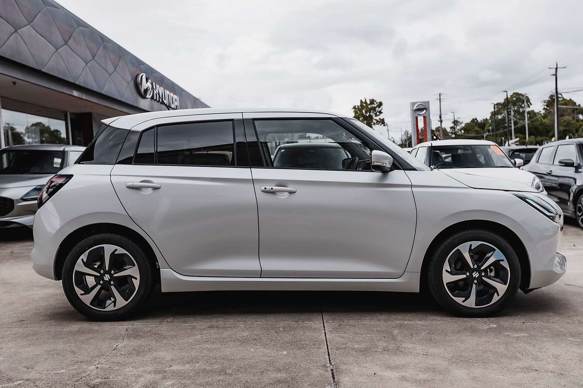 2025 Suzuki Swift Hybrid GLX UZ