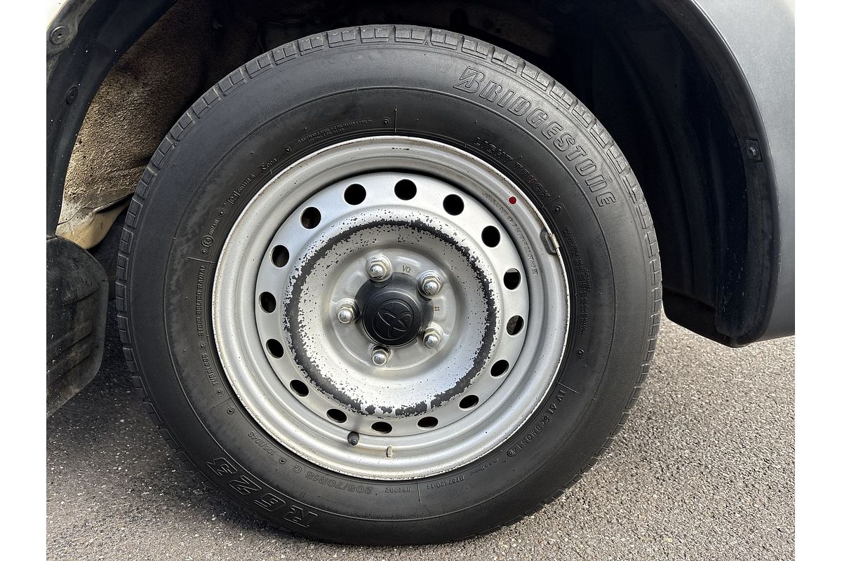 2014 Toyota Hilux Workmate TGN16R Rear Wheel Drive