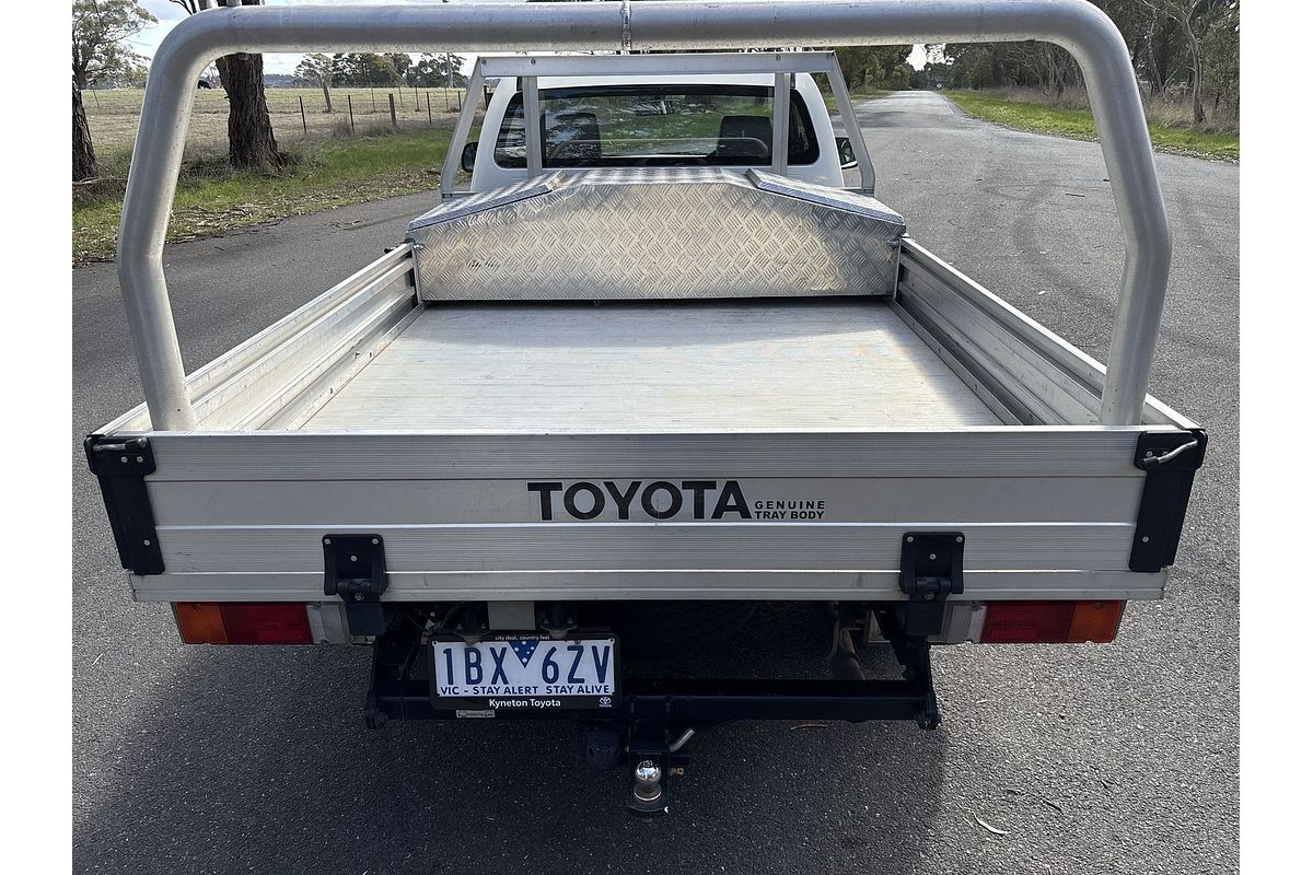 2014 Toyota Hilux Workmate TGN16R Rear Wheel Drive